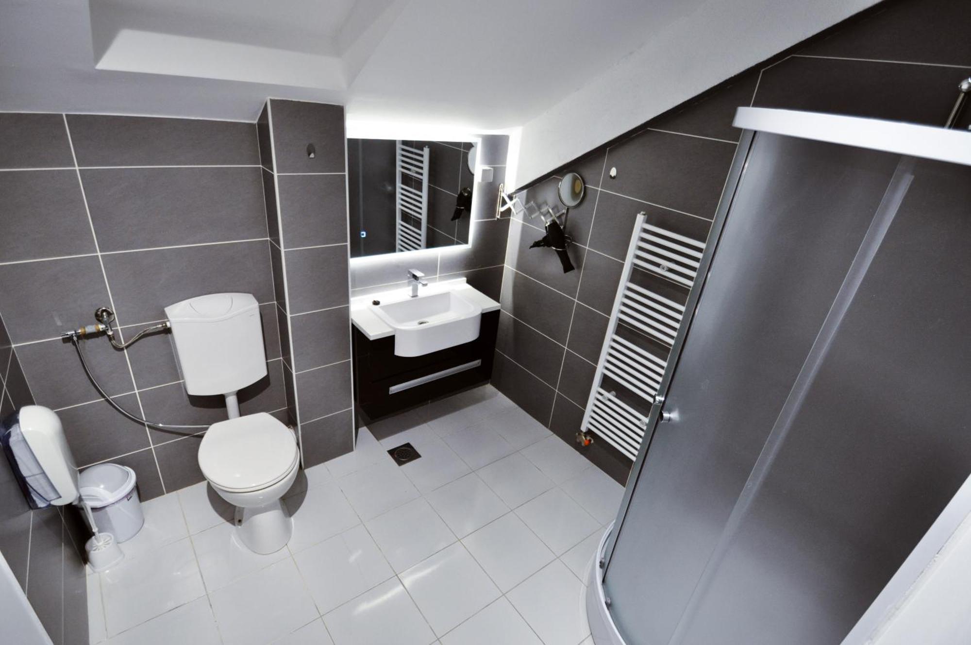 Citadela Suites - Free Parking Сараево Екстериор снимка