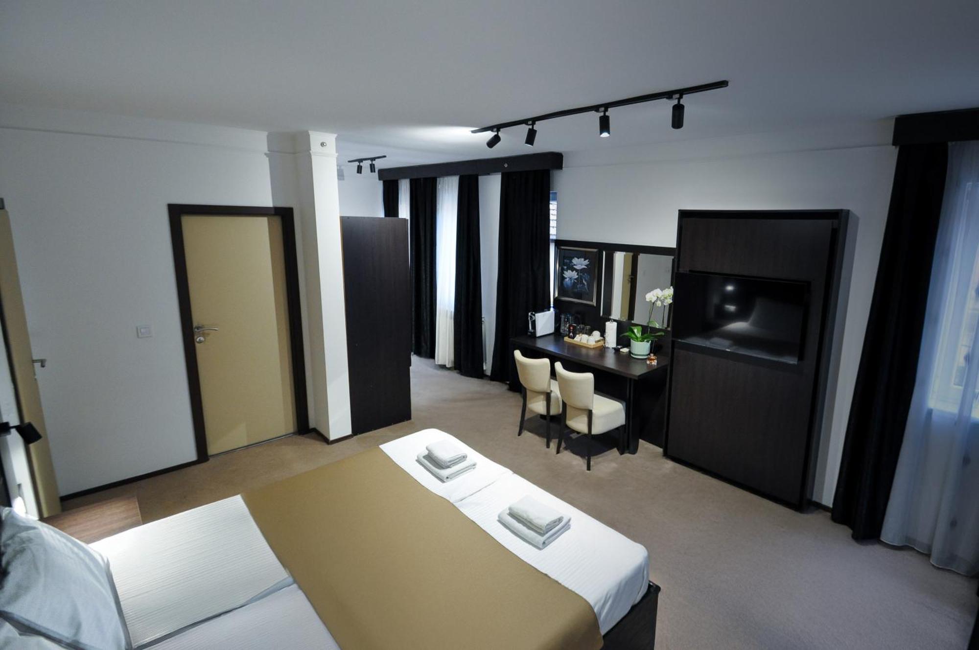 Citadela Suites - Free Parking Сараево Екстериор снимка